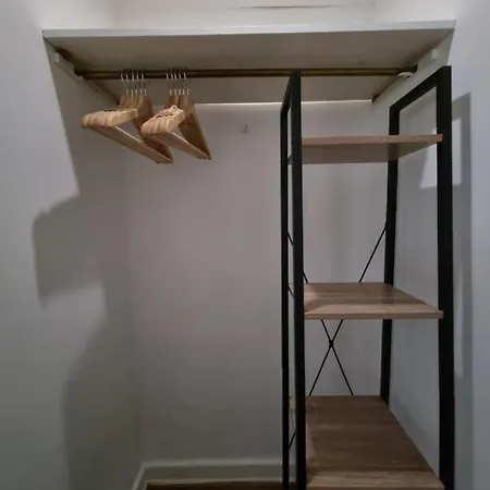 Have-a-nice-stay - Nahe Bahnhof - 20 Minuten Nach Hamburg - Trotzdem Ruhig Gelegen - 6 Minuten Zu Fuss Ins Zentrum - Modern Eingerichtet 아렌스부르크