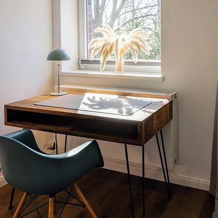 Have-a-nice-stay - Nahe Bahnhof - 20 Minuten Nach Hamburg - Trotzdem Ruhig Gelegen - 6 Minuten Zu Fuss Ins Zentrum - Modern Eingerichtet Apartment