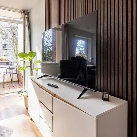 Apartment Have-a-nice-stay - Nahe Bahnhof - 20 Minuten Nach Hamburg - Trotzdem Ruhig Gelegen - 6 Minuten Zu Fuss Ins Zentrum - Modern Eingerichtet