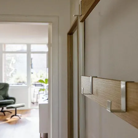 Have-a-nice-stay - Nahe Bahnhof - 20 Minuten Nach Hamburg - Trotzdem Ruhig Gelegen - 6 Minuten Zu Fuss Ins Zentrum - Modern Eingerichtet Apartment Ahrensburg