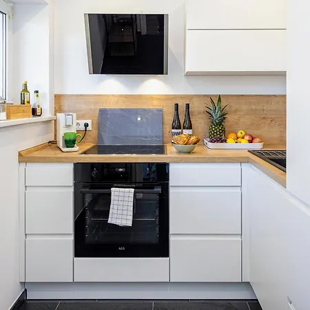 Have-a-nice-stay - Nahe Bahnhof - 20 Minuten Nach Hamburg - Trotzdem Ruhig Gelegen - 6 Minuten Zu Fuss Ins Zentrum - Modern Eingerichtet Apartment Ahrensburg