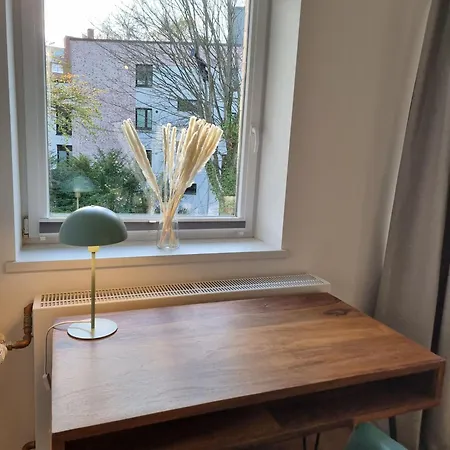 아파트 Have-a-nice-stay - Nahe Bahnhof - 20 Minuten Nach Hamburg - Trotzdem Ruhig Gelegen - 6 Minuten Zu Fuss Ins Zentrum - Modern Eingerichtet *