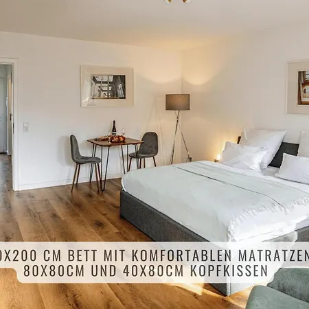 Have-a-nice-stay - Nahe Bahnhof - 20 Minuten Nach Hamburg - Trotzdem Ruhig Gelegen - 6 Minuten Zu Fuss Ins Zentrum - Modern Eingerichtet Apartment *